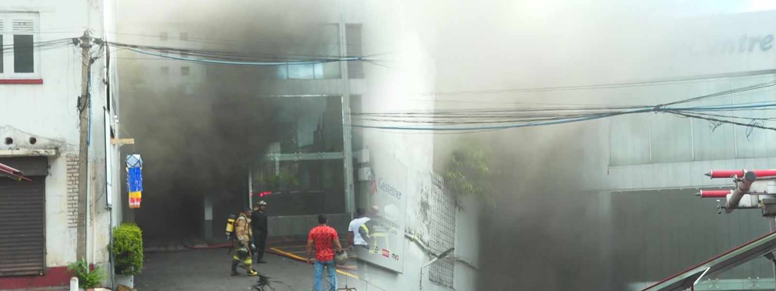 කොළඹ වොක්ෂෝල් වීදියේ ගොඩනැගිලි දෙකක ගින්නක්...